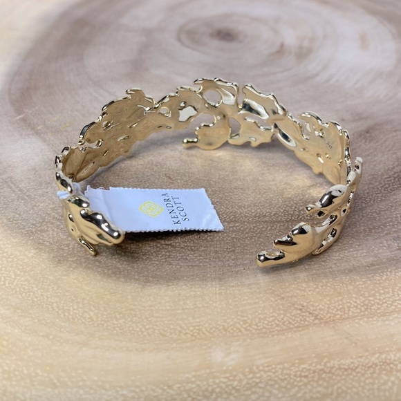 Kendra Scott Savannah Cuff Bracelet - Picture 4 of 9